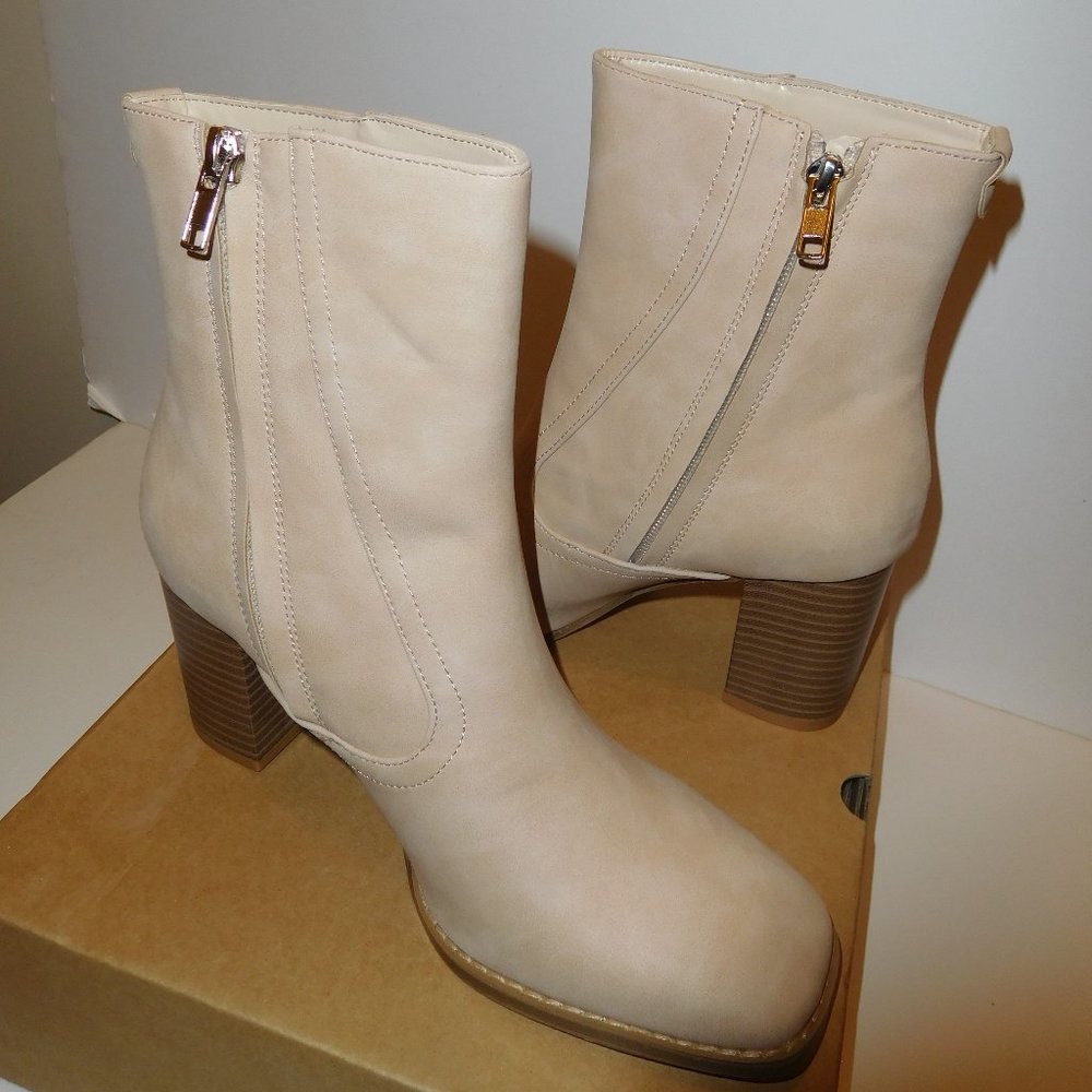 Women’s Square Toe Café Brown Chelsea Ankle boots With Block Heel-Size 6.5 -NWOT